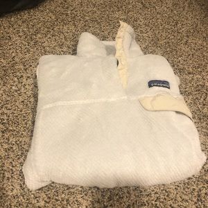 Patagonia Tops - Patagonia pullover Patagonia Tops - Patagonia pullover